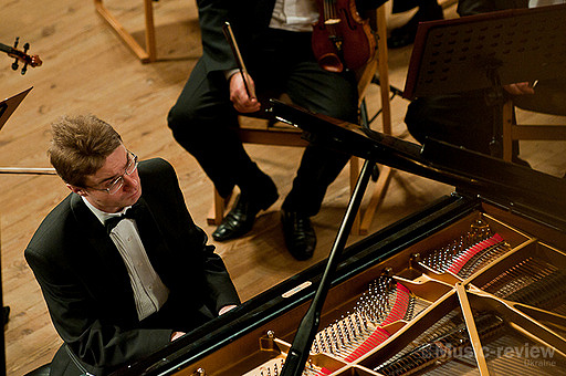 Олександр Піроженко (фортепіано) 