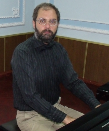 Олександр МОСКАЛЕЦЬ (фортепіано) 