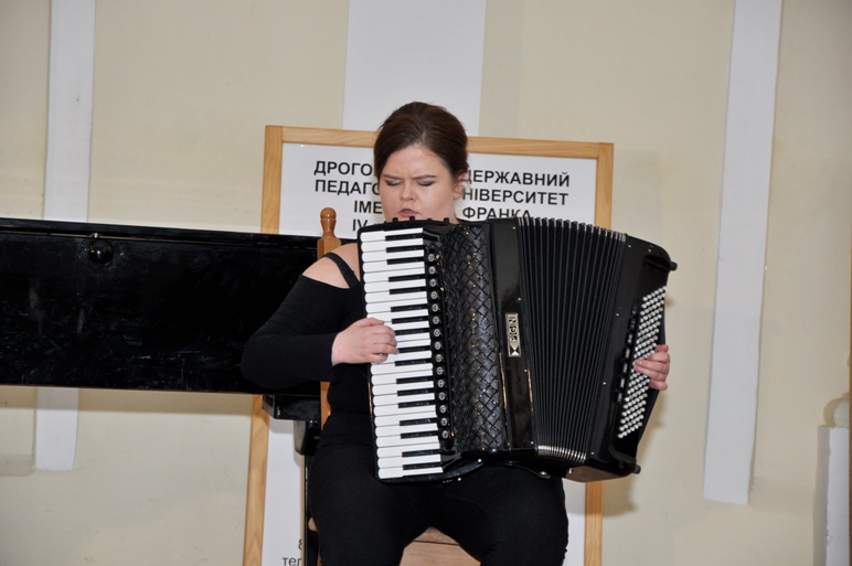грає Еглє Баркєвічєне (Франція - Литва)