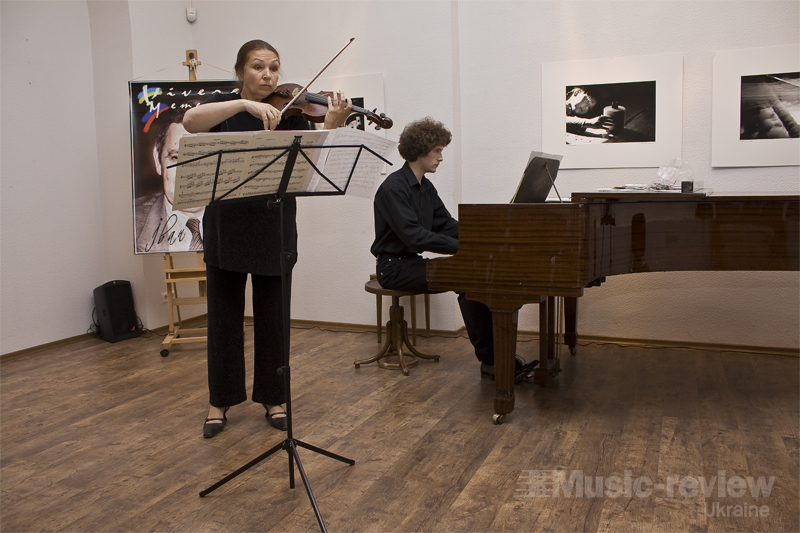 Марія Ходіна (скрипка)