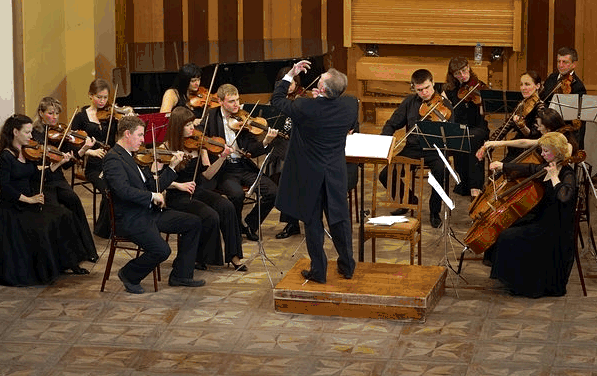 Камерний оркестр Тернопільської обласної філармонії. Фото з сайту: http://continuo.fo.ru