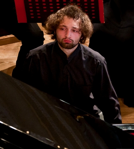 Данило Саєнко, фортепіано