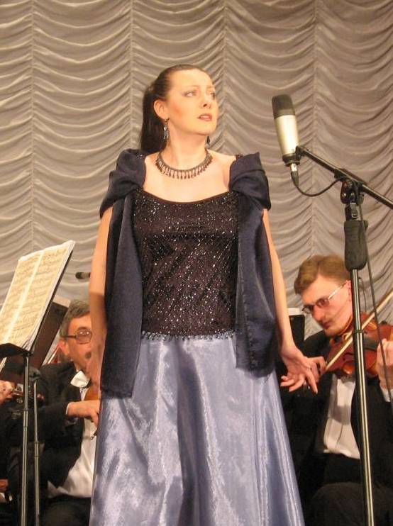 Олена Шиналь (сопрано)
