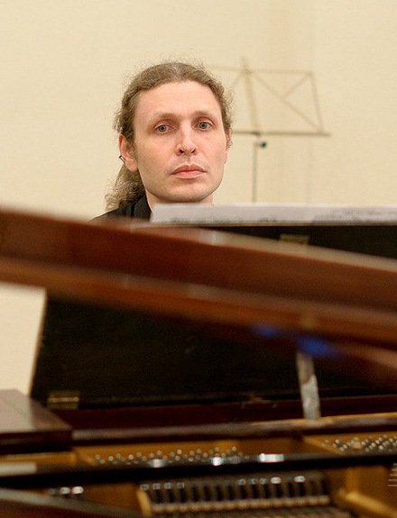 Дмитро Таванець, фортепіано