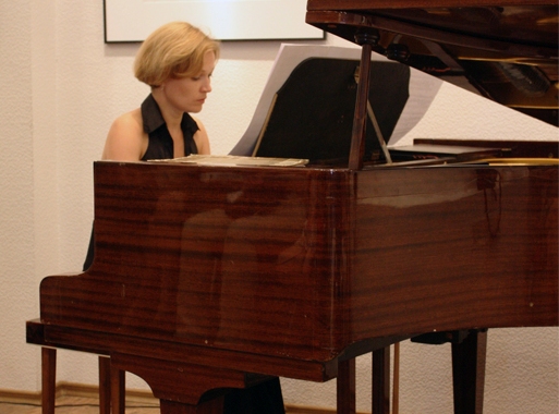 Катерина Баженова, фортепіано 