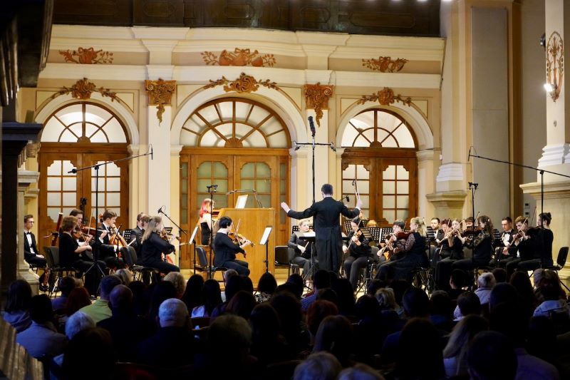 Академічний симфонічний оркестр Луганської обласної філармонії 