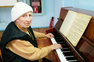 «Жагу до життя черпаю з музики», – 87-річна піаністка Олена Андрєєва