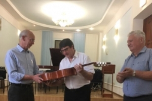 Музичній школі Рівного німці презентували нові музичні інструменти
