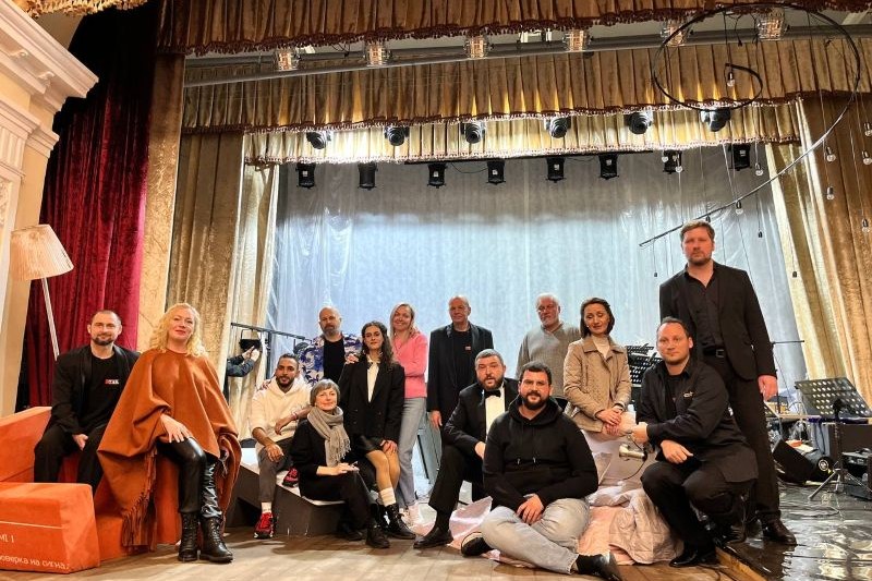 Режисер Херсонського театру випустив виставу «Д.І.М.» завдяки гранту Президента 