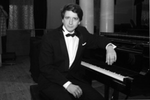 Український піаніст започаткував концерти класичної музики у Європарламенті