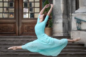 Ніжність та грація: вражаючі фото балерин на вулицях Львова