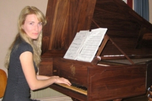 Жукова Олена, фортепіано, клавесин