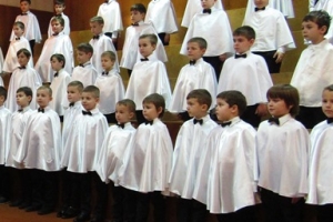 У Мукачеві на честь святого Миколая співали наймолодші хористи 