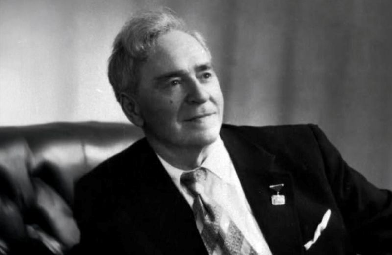Оперний співак, педагог, керівник театру «Музична драма», професор консерваторії