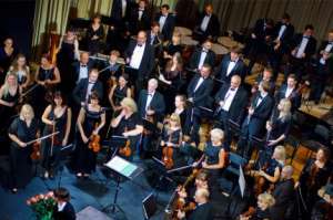 «Мы собираем полные залы, а денег на нас нет», — главный дирижер Днепровского симфонического оркестра